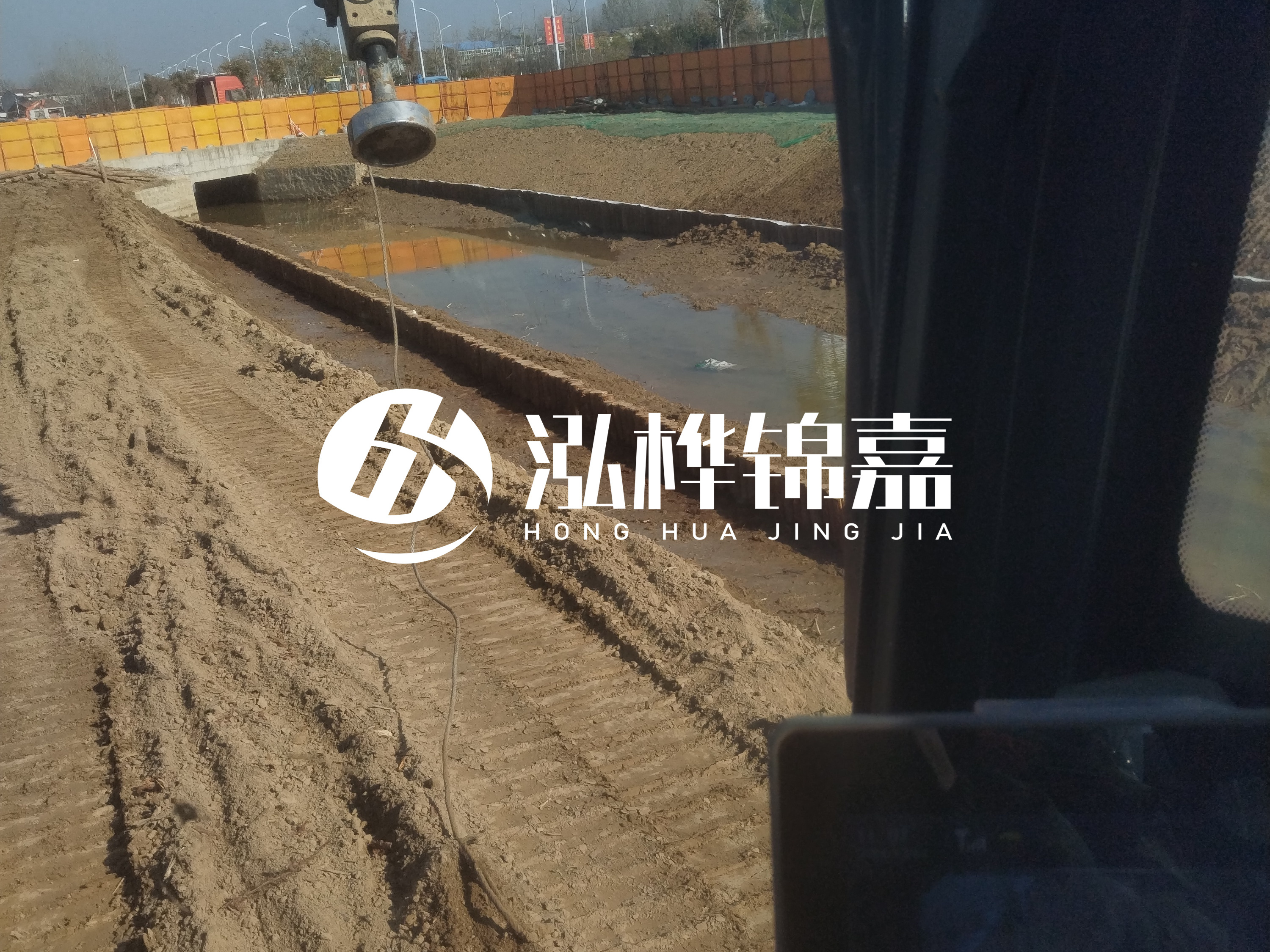 水泥仿木樁施工隊泓樺錦嘉 - 仿木樁施工和木樁有什么區(qū)別？